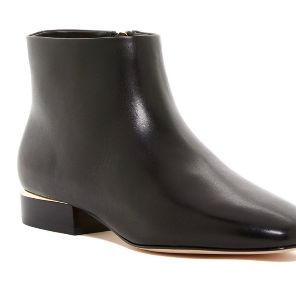 Pour La Victoire Leather ankle boots